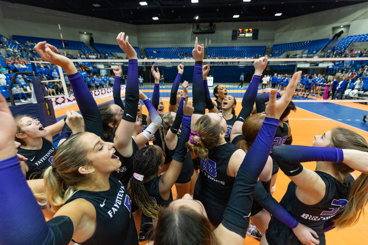Fayetteville-Conway Volleyball Final__00033